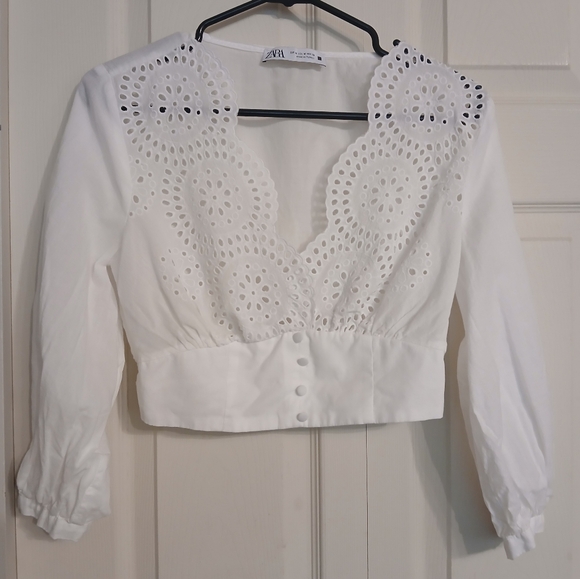 Zara White Openwork Emroidery Blouse, Size Medium (M) - Picture 3 of 11